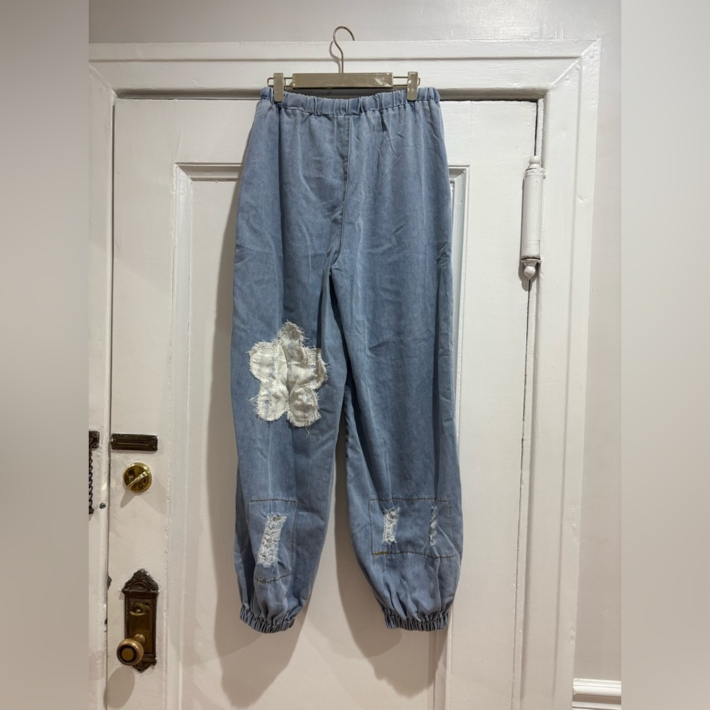 POL BRAND NEW LIGHT DENIM DISTRESSED PATCHWORK JOGGER - Picture 3 of 11